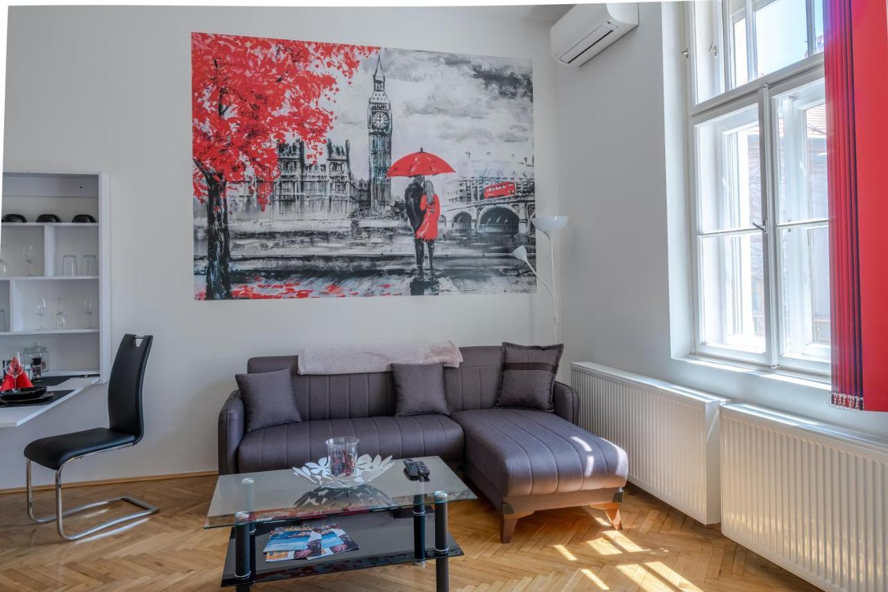 Biztos Kucko Apartment แซแก็ด ภายนอก รูปภาพ